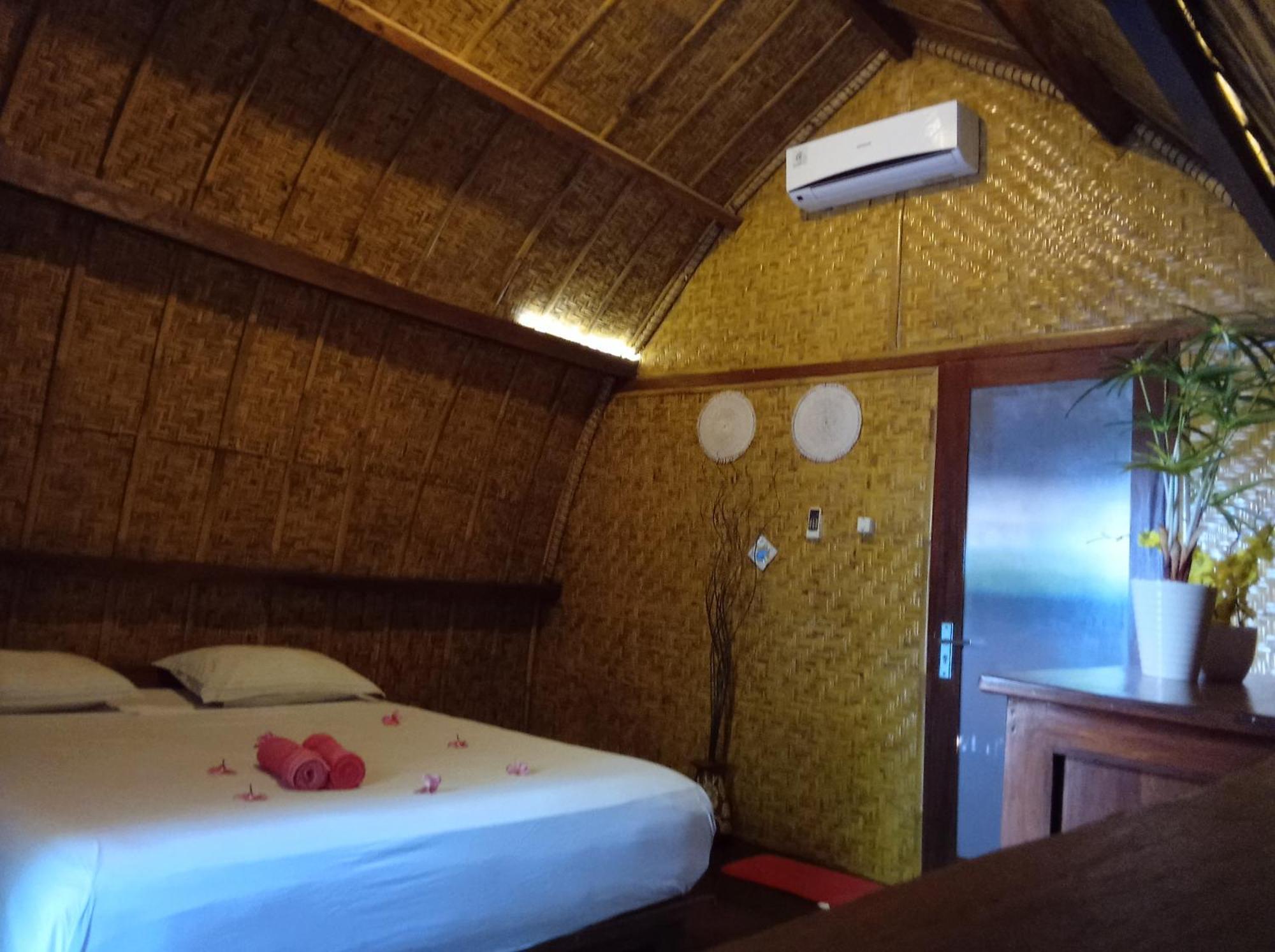 The Golden Ave Bungalow Gili Trawangan Pokoj fotografie
